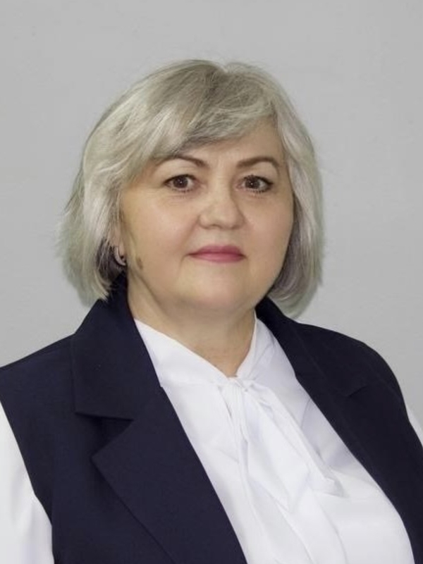 Чужакова Оксана Николаевна.
