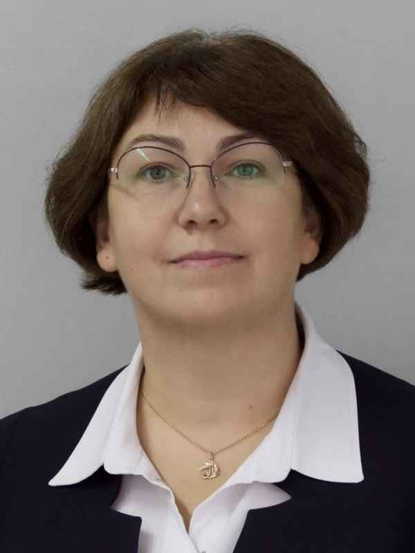Янучковская Людмила Анатольевна.